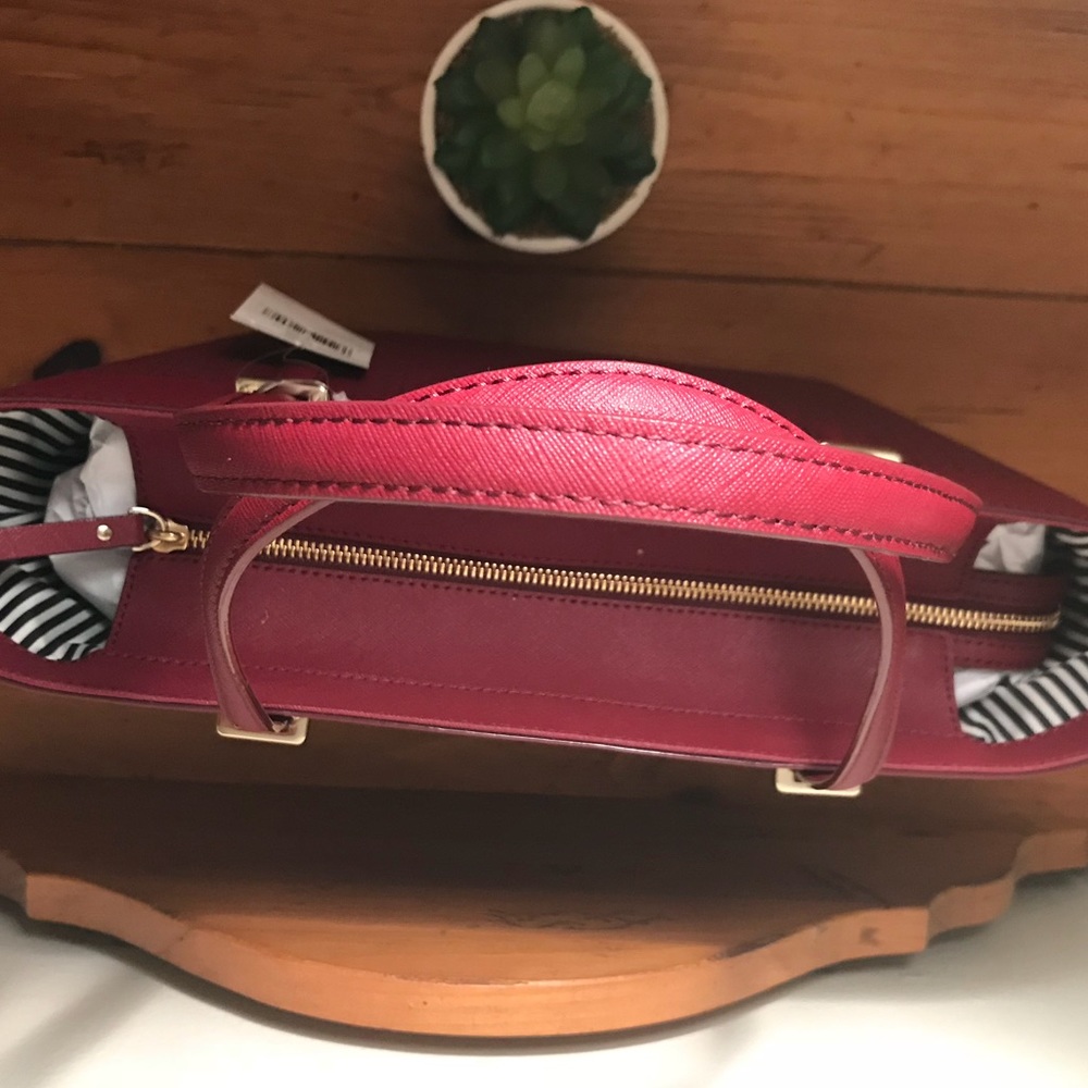 💌SOLD!! KATE SPADE: Mini Merlot Cedar St. Bag! - Picture 6 of 8